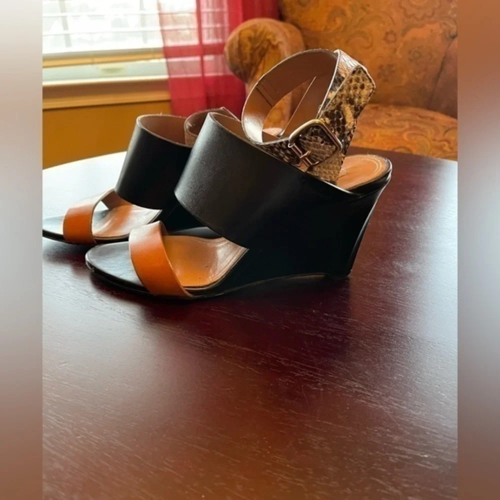 BCBG MaxAzria wedge ankle wrap strap. Size 39
